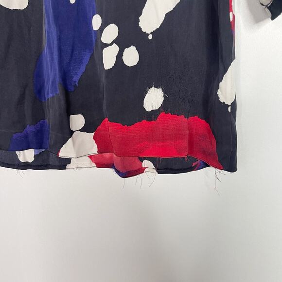 Diane Von Furstenberg 4 Blue Black Red Floral Silk V Neck Blouse Top Spotted - Picture 7 of 9